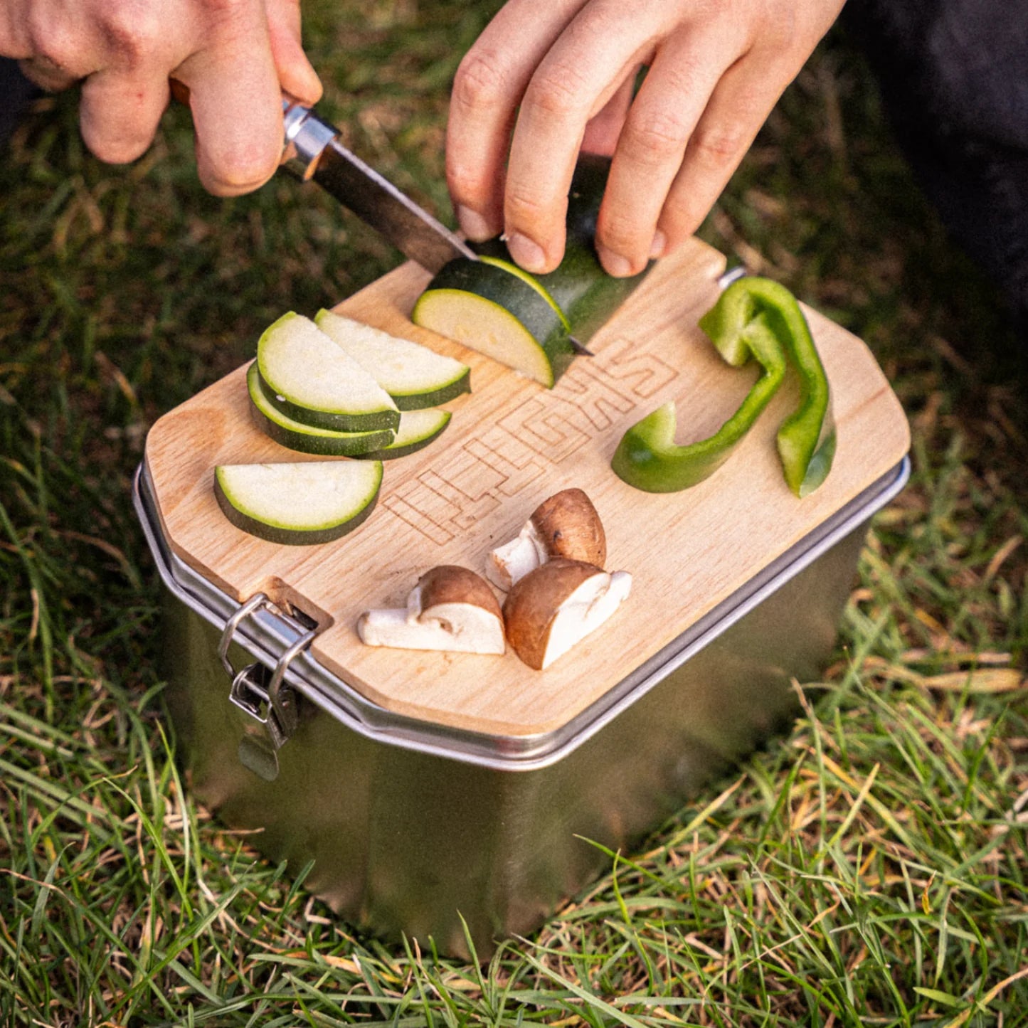 SKOTTI PLANK – Das clevere Schneidebrett