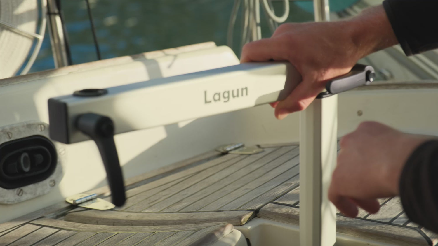 Lagun Tischgestell Set mit standard Befestigungsplatte - Silber